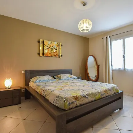 Delightful Holiday In With Private Swimming Pool * Gindou